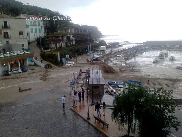 san marco castellabate torrente in mare