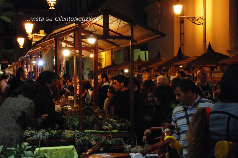 fiera del crocefisso salerno di sera