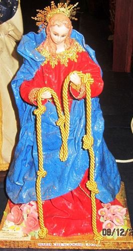 statua presepe madonna nodi
