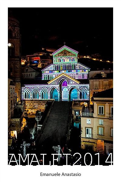 amalfi spettacolo chiesa illuminata
