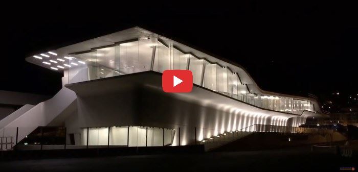 stazione marittima salerno illuminata