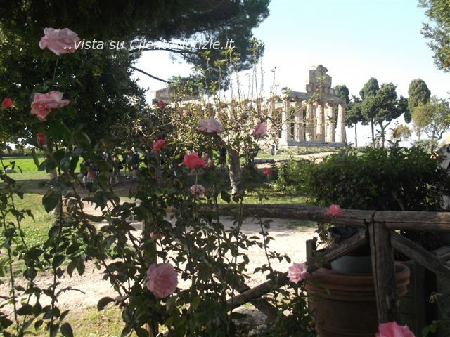 paestum tra le rose