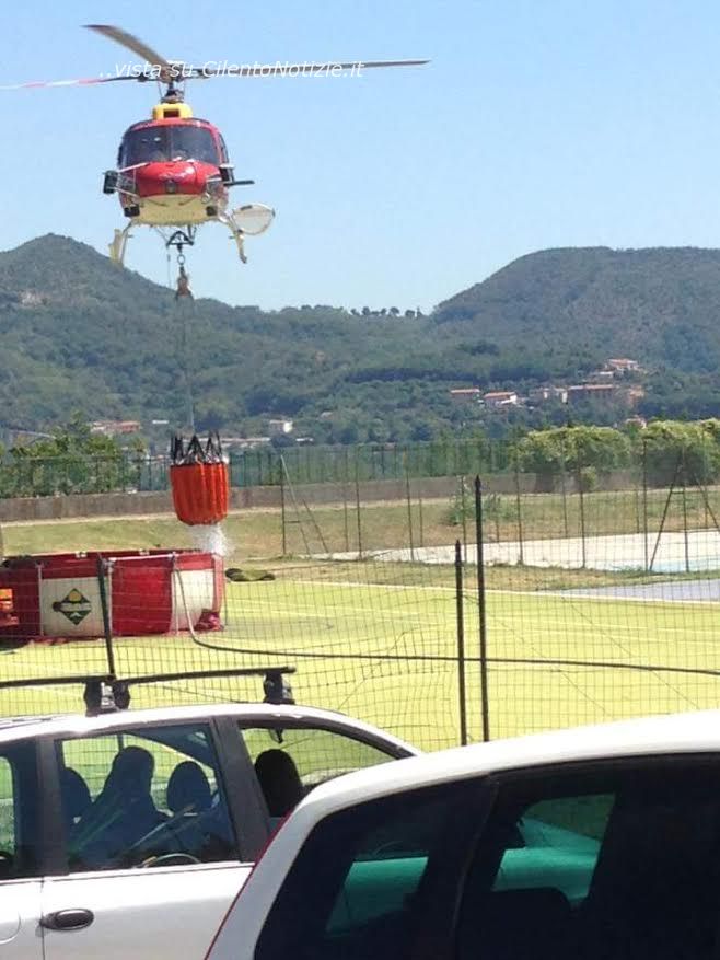 elicotteri per incendi