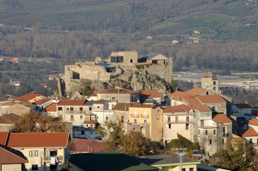 castello di oliveto citra