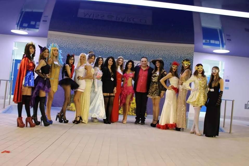 le miss alla sfilata vestite carnevale