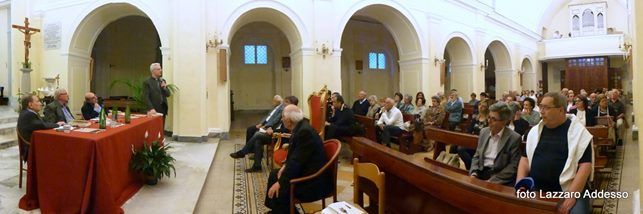 mostra immagini surreali castellabate chiesa