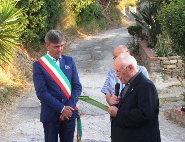 sindaco spinelli e don luigi orlotti