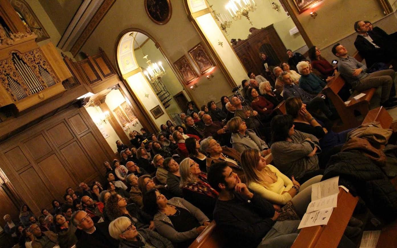 pubblico in chiesa