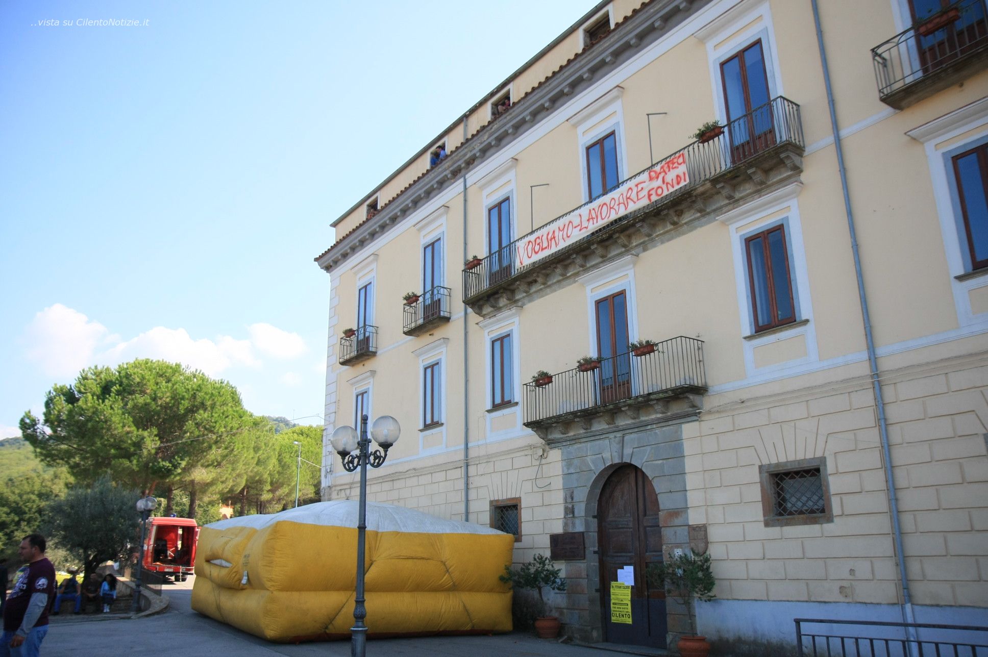 foto laureana tentano suicidio