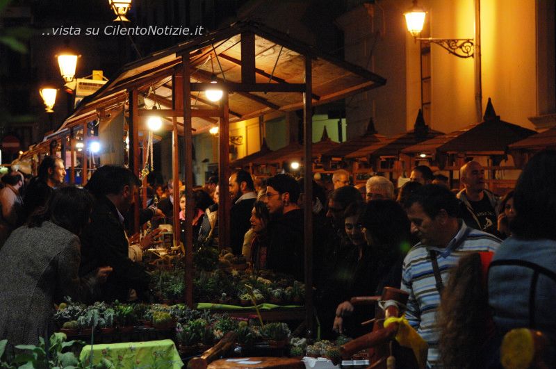 Fiera del Crocefisso Salerno sera