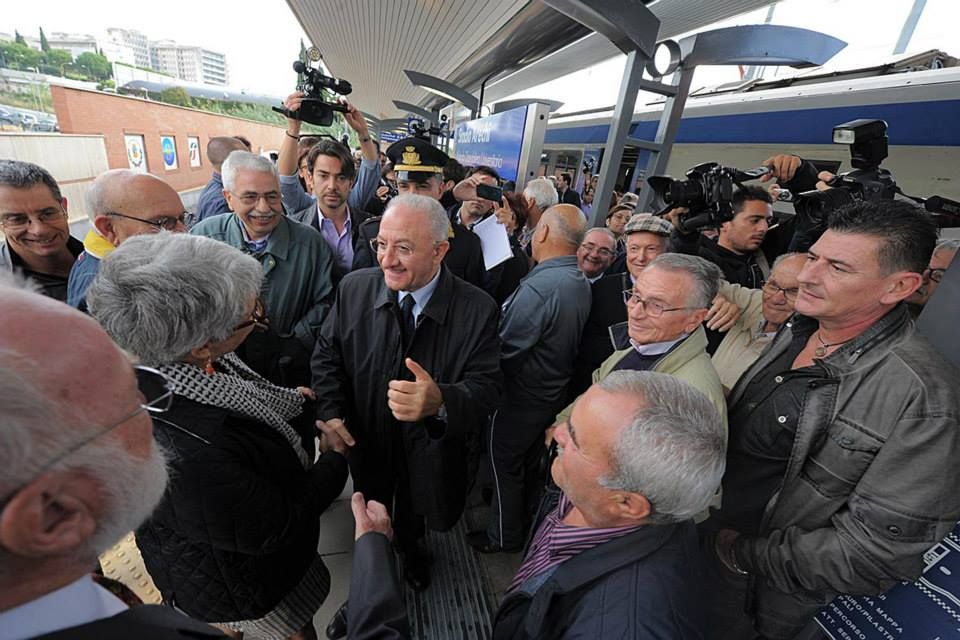 sindaco de luca in metro
