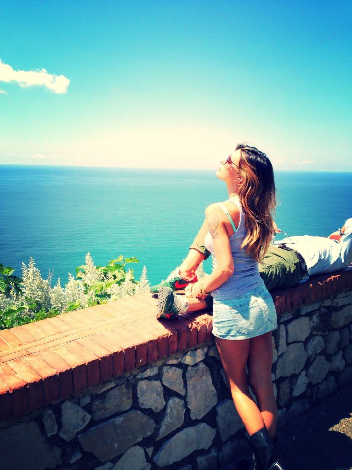 Belen Rodriguez a Positano