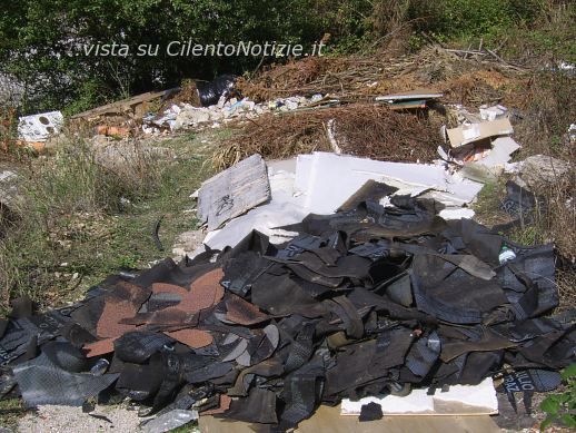 rifiuti nel parco nazionale del Cilento