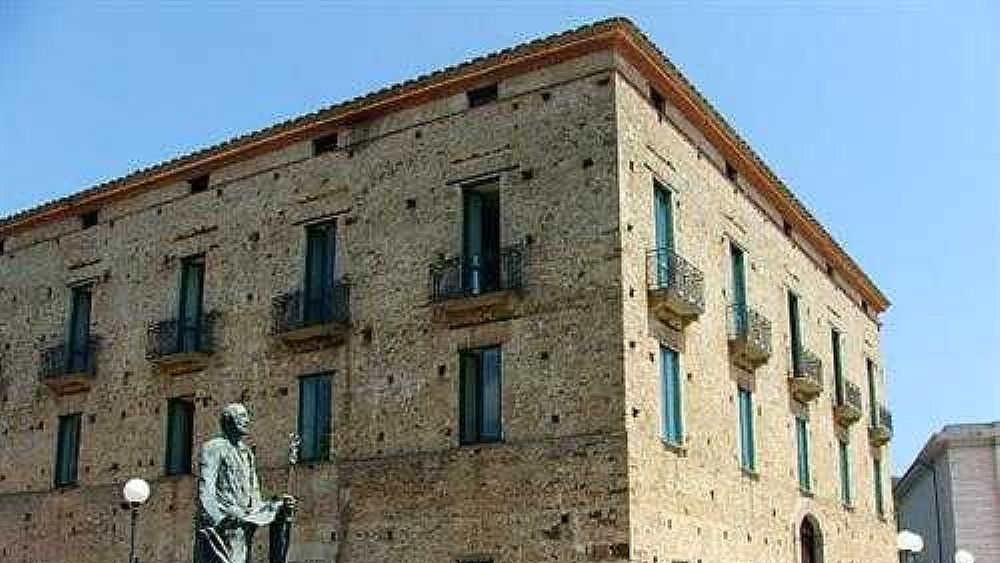 01032017 Palazzo Alario