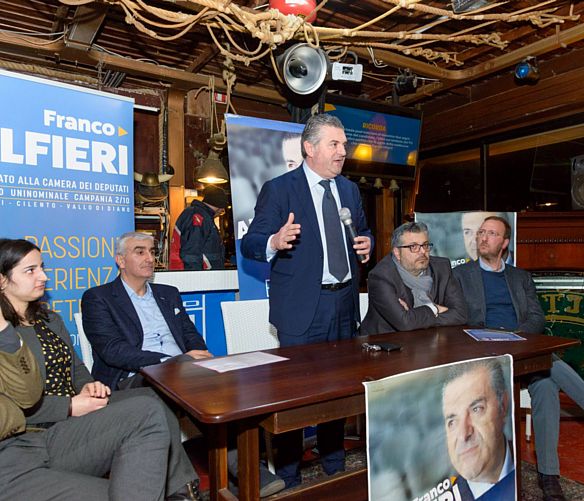 01032018 franco alfieri in campagna elettorale