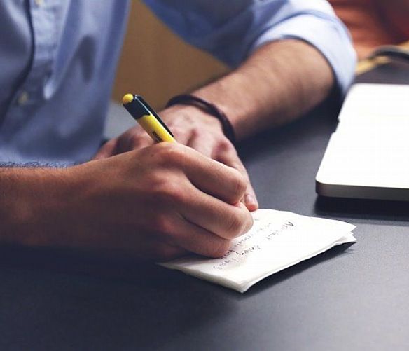 01032023 lavoro scrivania