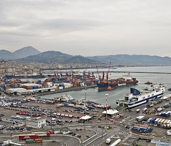 01042016 porto di salerno