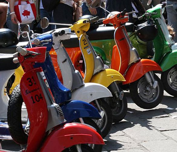 01062022 vespa raduno