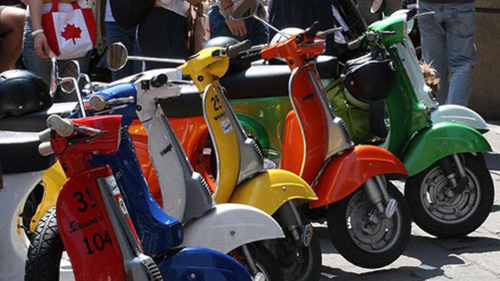 01062022 vespa raduno