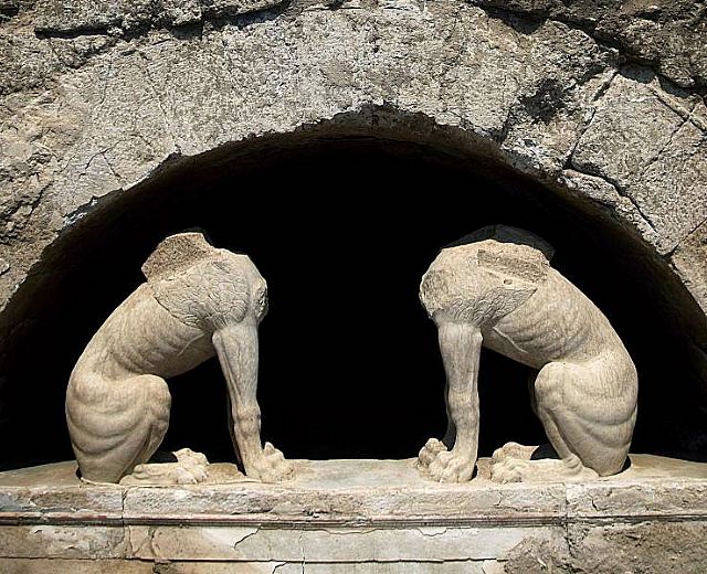 01072015 Tomba di Amphipolis
