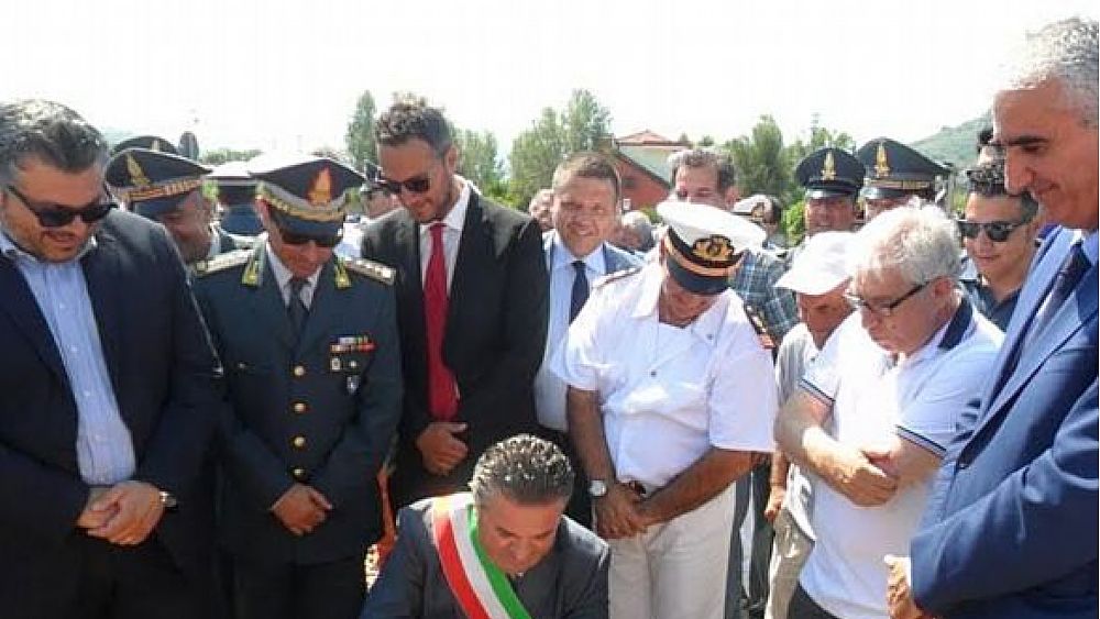 01072016 posa pietra guardia di finanza agropoli 01