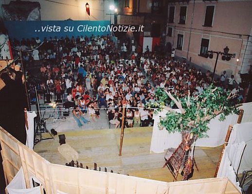 01082013 TEATRO BARBUTI