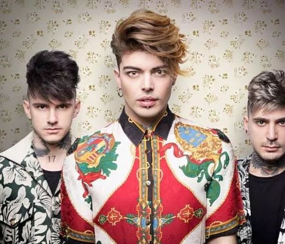 01082022 the kolors