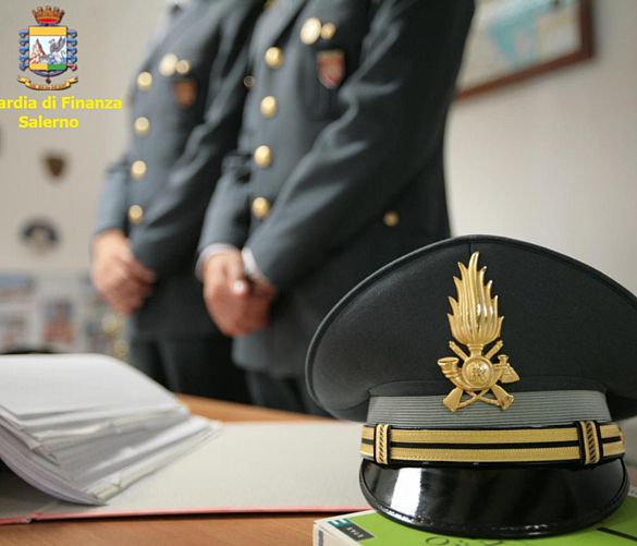 01092021 foto guardia di finanza cappello