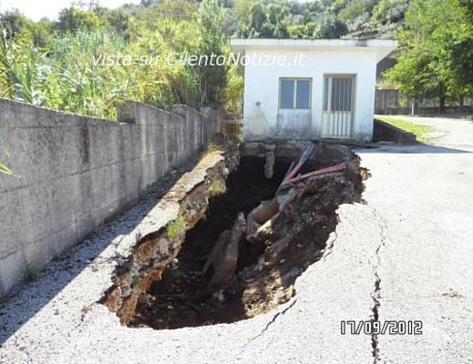 01102012 depuratore roccadaspide crollo