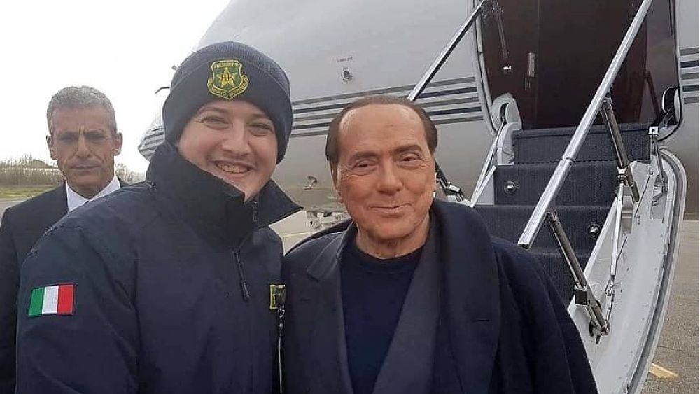02032019 berlusconi all aeroporto di salerno