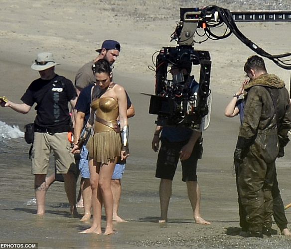 02042016 wonder woman marina di camerota set