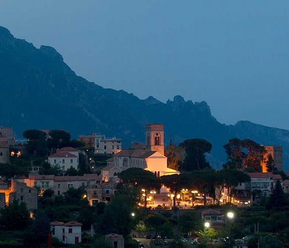 02072019 ravello di notte