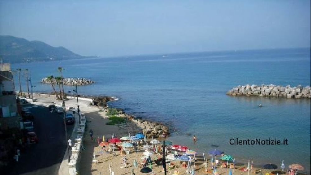 02082016 spiaggia libera castellabate