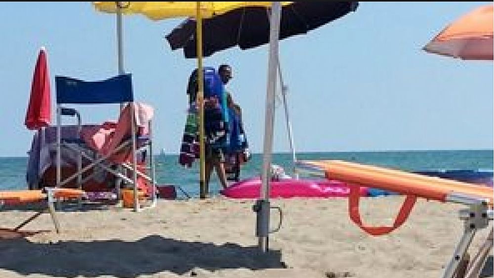 02082018 commercio abusivo spiaggia
