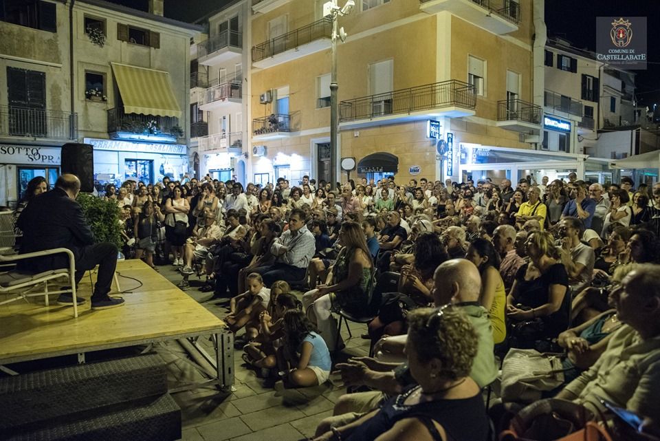 terrazza caduti del mare castellabate