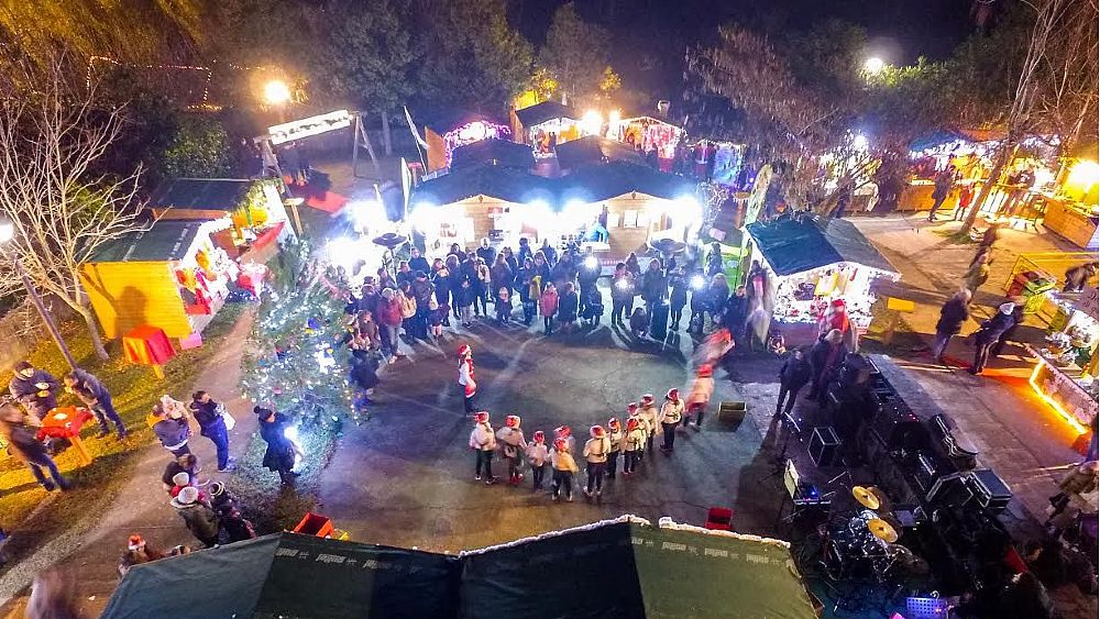 02122016 foto babbo natale villaggio velina