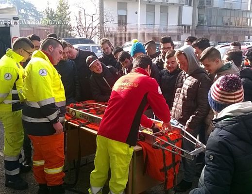 03032015 volontariato vallo di diano