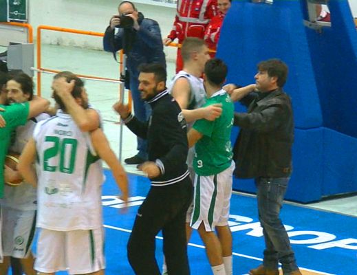 03042015 cilento basket agropoli festeggiamenti