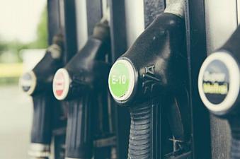 03042026 pompa carburanti