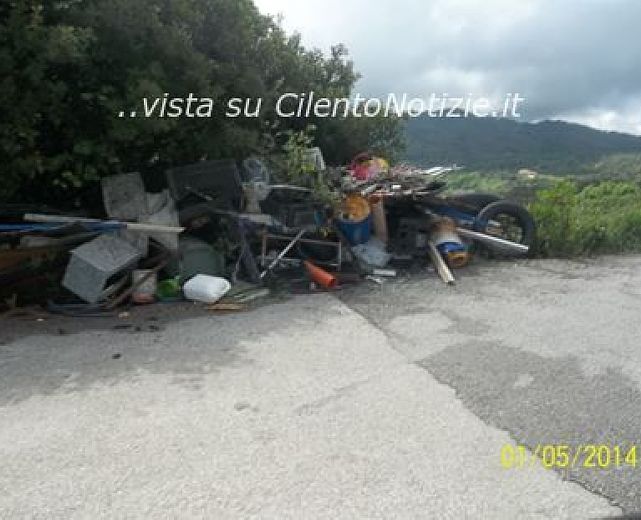 03052014 discarica a vibonati 01