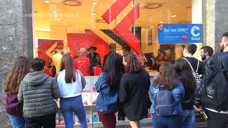 Achille Lauro alla Feltrinelli Salerno