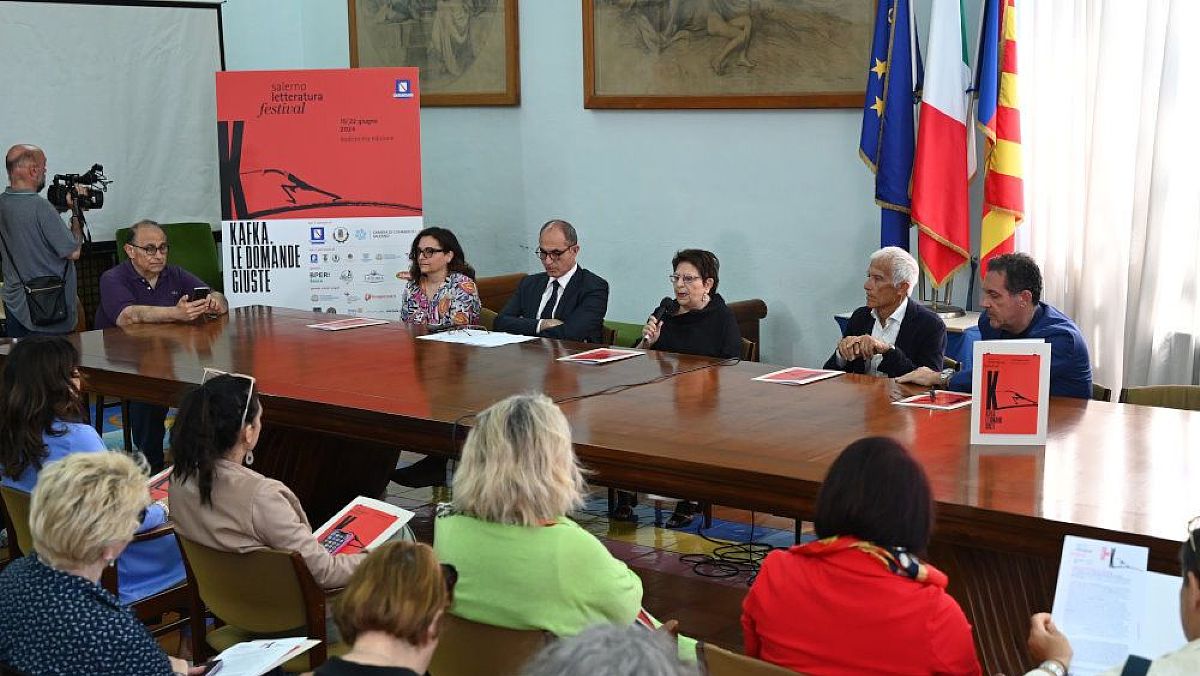 03062024 salerno letteratura incontro s stampa