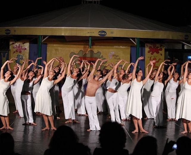 03082015 danza mare mito