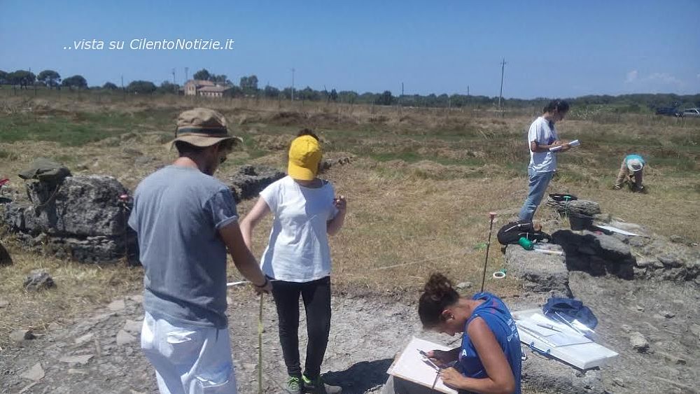 03082016 scavo hera sele