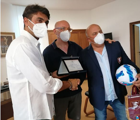 Tonino-Luppino foto - 03082021 il sindaco di sapri con gerardo salvucci