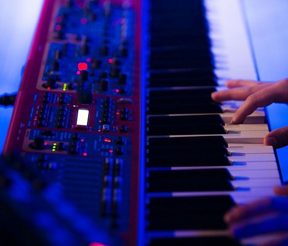 03092019 keyboard music