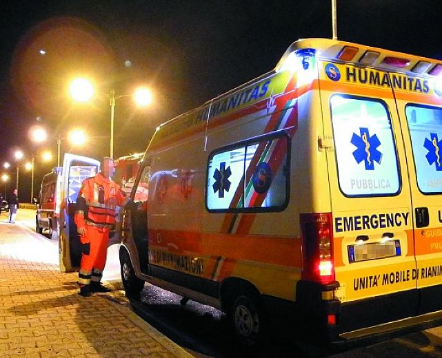 03112014 ambulanza di notte