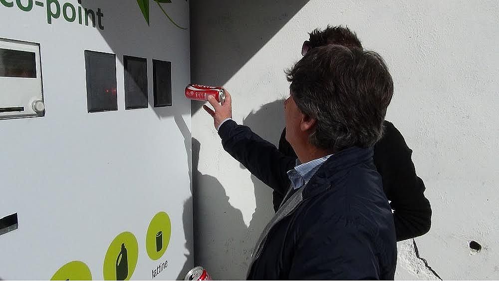 03112016 sindaco iosca e eco compattatore