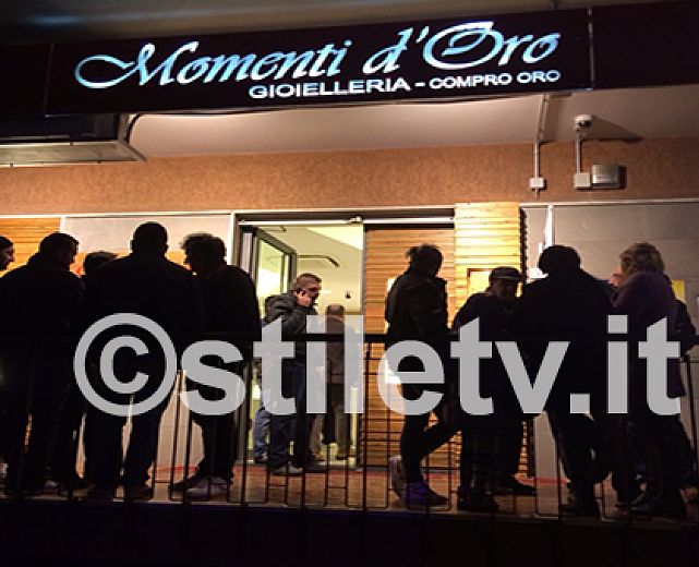 03122013 rapina Momenti doro