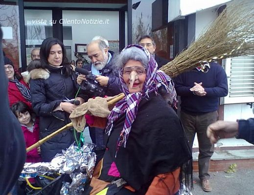 04012016 befana salerno